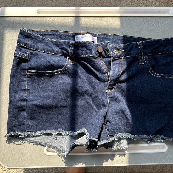 Shoes size 40 dresses size L and jeans size 10 - Picture 4 of 16